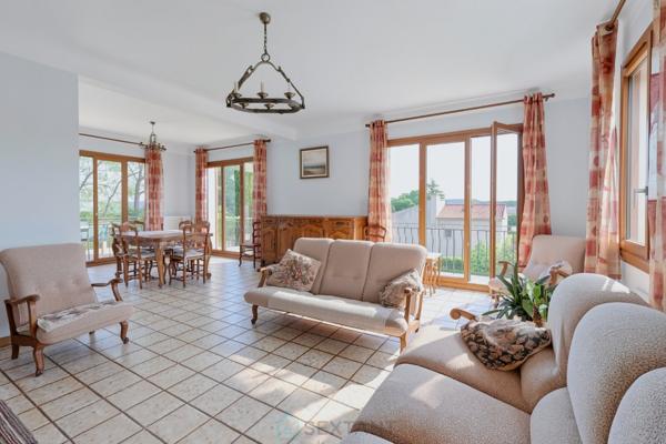 MARTIGUES TOURET DE VALLIER – Élégante MAISON FAMILIALE T7 - 180 m²/1300m² - avec piscine et magnifique environnement au calme