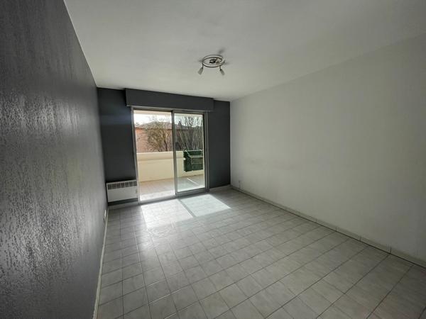 Appartement avec terrasse et parking Aix En Provence 2 pièce(s) 34.67 m2 secteur Luynes