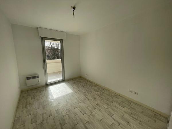Appartement avec terrasse et parking Aix En Provence 2 pièce(s) 34.67 m2 secteur Luynes