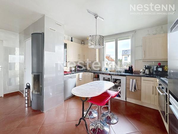 Maison à vendre à Antony - 4 pièces, 113 m²-Parkings-Jardin-dépendance-RER-BUS