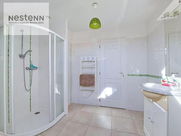 A 10 MINUTES A PIED DE LA GARE SNCF DE FLEURY LES AUBRAIS- MAISON - 3 CHAMBRES - JARDIN  - DPE C !