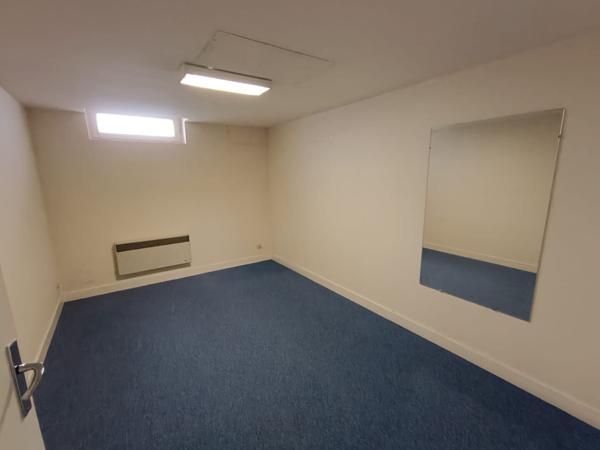 LOCAL COMMERCIAL CENTRE VILLE ROMORANTIN LANTHENAY