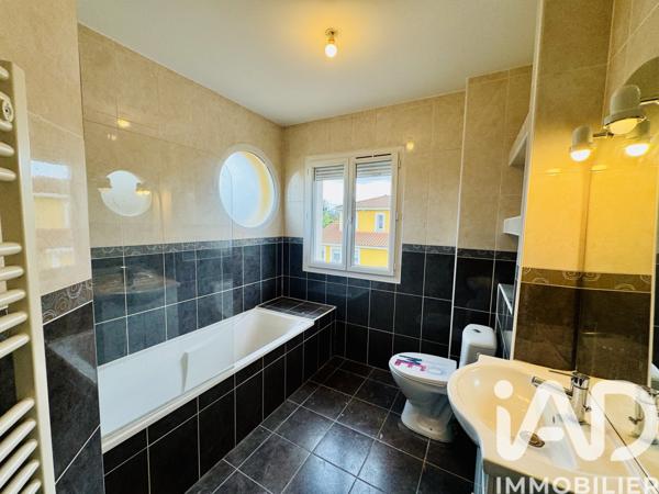 Location maison 5 pièces 118 m² Andrézieux-Bouthéon