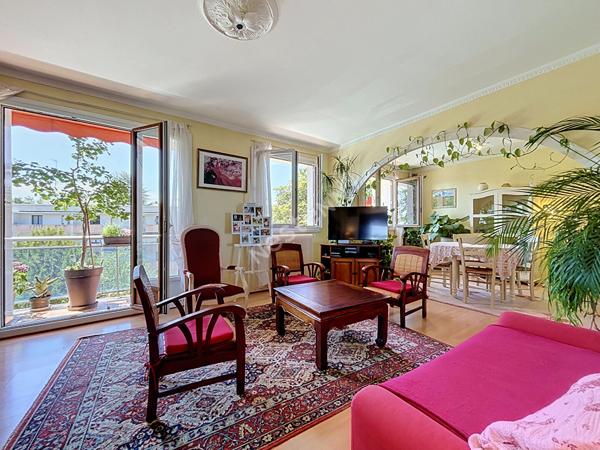 APPARTEMENT - ST-CYR-SUR-LOIRE - QUARTIER DE LA MÉSANGERIE