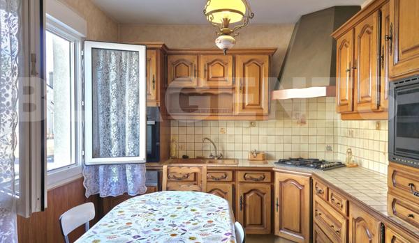 Maison familiale 5 chambres non mitoyenne – Allonnes (72700)