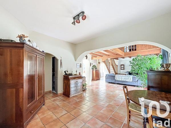 Maison à vendre 4 pièces 130 m² Saint-Médard-de-Guizières