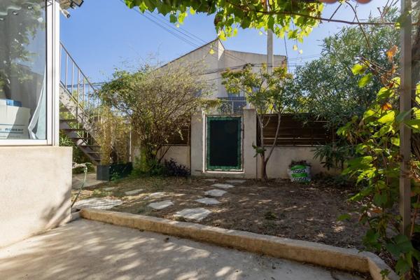 SORGUES – APPARTEMENT DE PLAIN-PIED RÉNOVÉ AVEC JARDIN, VÉRANDA