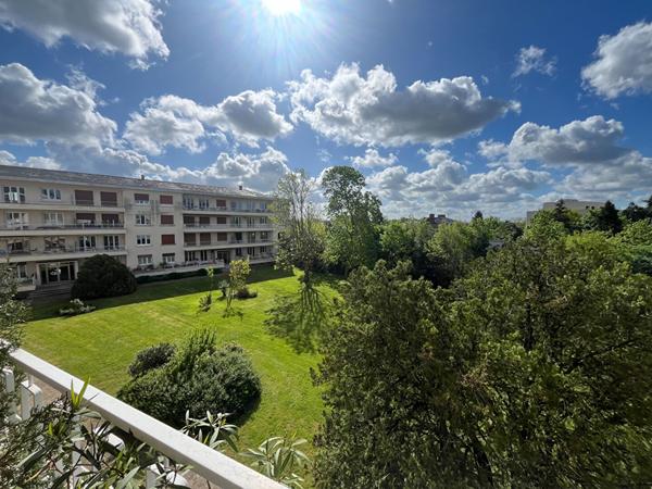 A VENDRE : Appartement T3 ANGERS - 2 chambres - Balcons - Parking - Cave