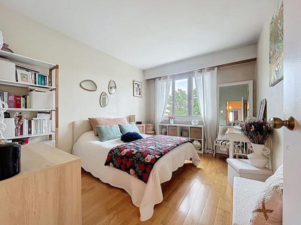 A VENDRE : Appartement T3 ANGERS - 2 chambres - Balcons - Parking - Cave