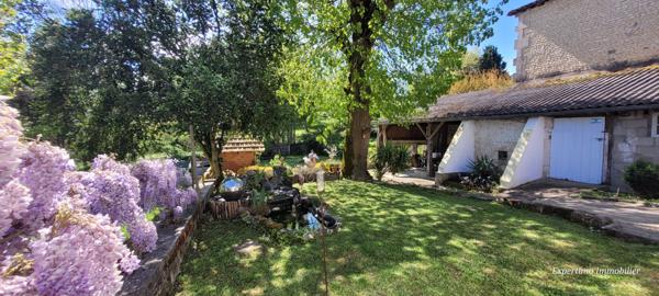 Archiac (17520) MAISON DE VILLE 201 m² AVEC JARDIN PRIVATIF