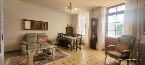 Archiac (17520) MAISON DE VILLE 201 m² AVEC JARDIN PRIVATIF