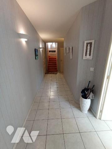 Centre-ville de Granville vue Mer et exposé plein sud venez découvrir cette maison d'habitation...