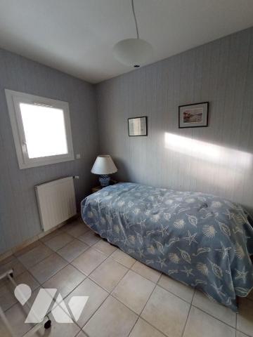 Centre-ville de Granville vue Mer et exposé plein sud venez découvrir cette maison d'habitation...