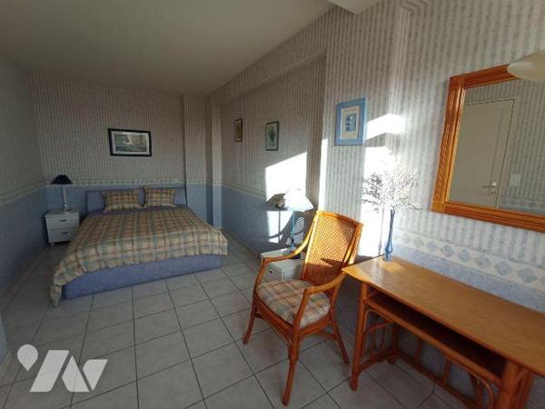 Centre-ville de Granville vue Mer et exposé plein sud venez découvrir cette maison d'habitation...