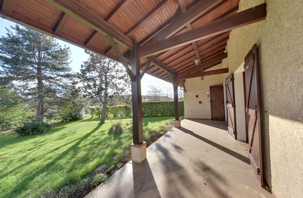 Maison traditionnelle avec cachet Mas Grenier 4 pièce(s) - Plain pied