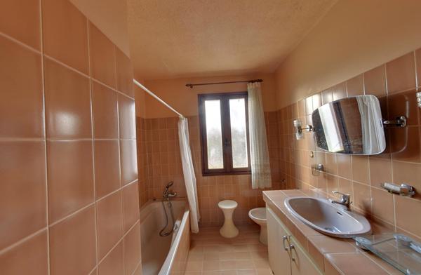 Maison traditionnelle avec cachet Mas Grenier 4 pièce(s) - Plain pied