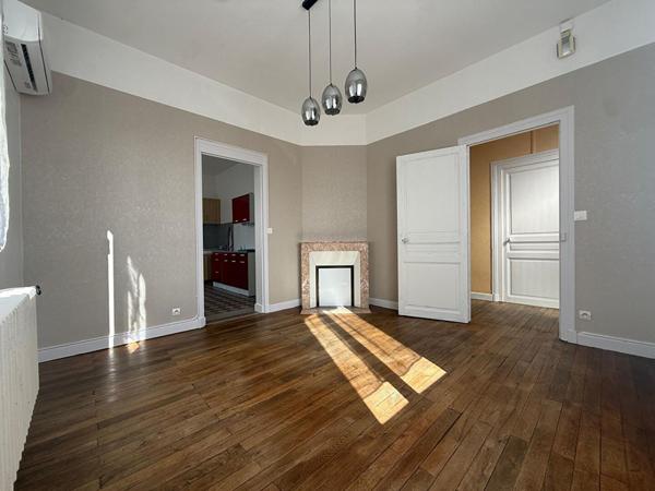86100 CHATELLERAULT Maison Chatellerault 6 pièce(s) 111.47 m2