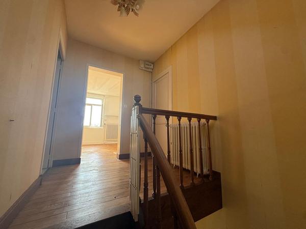 86100 CHATELLERAULT Maison Chatellerault 6 pièce(s) 111.47 m2