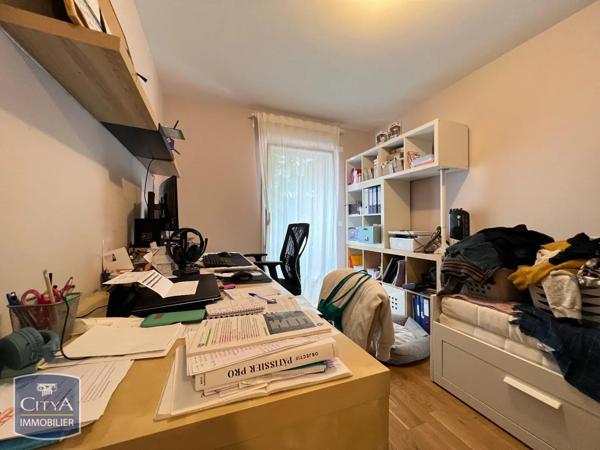 Appartement à louer 4 pièces 82.96m²