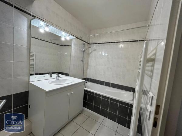 Appartement à louer 4 pièces 82.96m²