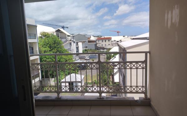 Appartement à vendre    3 pièces • 61,03 m2 Saint-Pierre