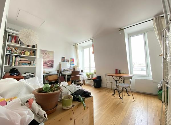 Appartement lumineux et calme au dernier étage avec ascenseur à Paris - Rare sur le marché !