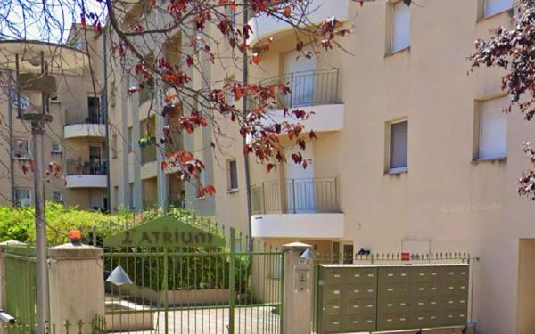 Stationnement à louer    Manosque