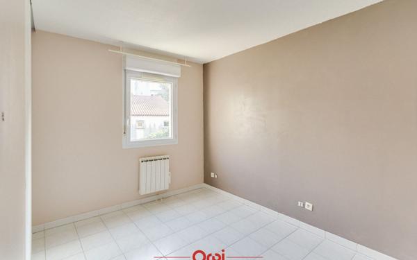 Appartement à louer    4 pièces •  Marseille 4