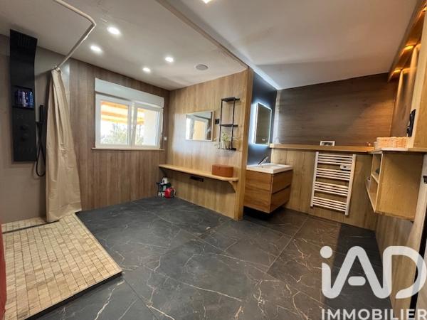Maison à vendre 6 pièces 174 m² Bazouges Cré sur Loir