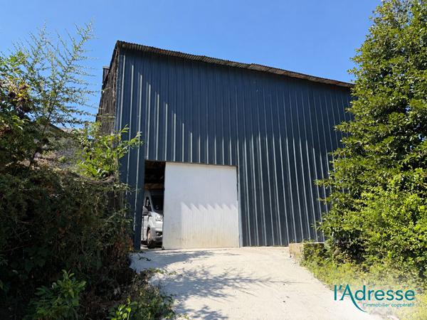 Local commercial avec stockage 600 m² Mayenne Rive gauche SAINT-MARTIN