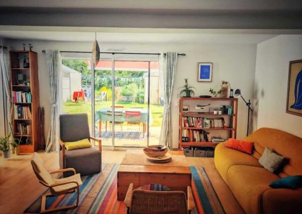 Maison récente T5 avec jardin, terrasse, double garage et DPE A