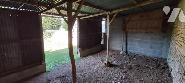 MELLE CENTRE. Ideal 1er achat ou investissement locatif. Maison de bourg de 76m² hab à rénover ...