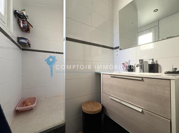 Immeuble
                                                                                                                                                
                                                                                                                                                
                                                                                                                                                
                                                    
                                                                                                                                                                                                                                                                                                                        300  m²                                                                                                                                                                                                         2 etage(s)