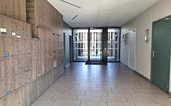 Appartement à vendre    3 pièces • 64,29 m2 Vénissieux