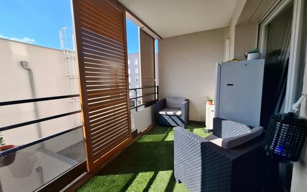 Appartement à vendre    3 pièces • 64,29 m2 Vénissieux