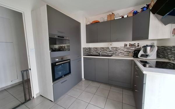 Appartement à vendre    3 pièces • 64,29 m2 Vénissieux
