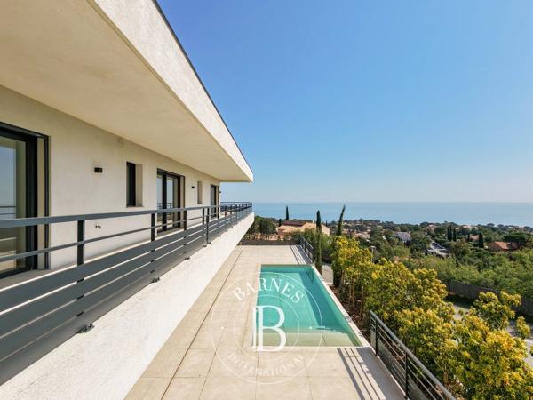 Les Issambres, Villa 7 Chambres -  540 m² à vendre