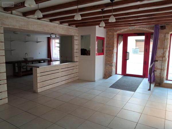 Fonds et/ou murs commerciaux à louer à Tossiat dans l'Ain (01250), ref : 01083-L141