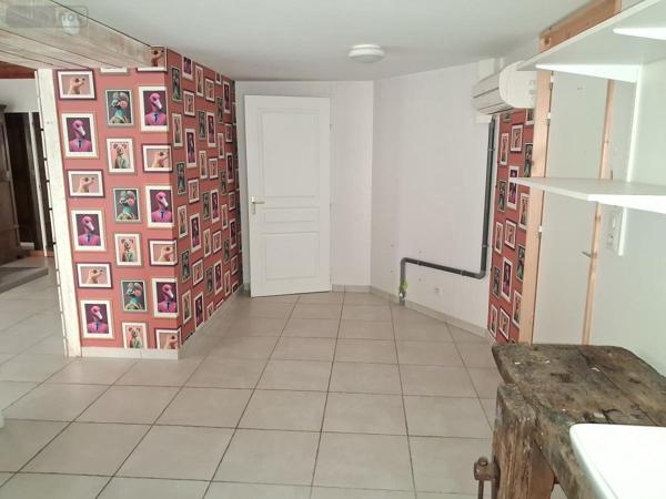 Fonds et/ou murs commerciaux à louer à Tossiat dans l'Ain (01250), ref : 01083-L141