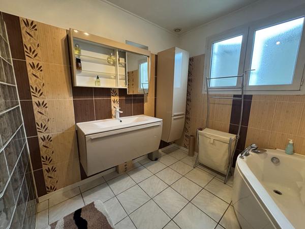 Maison de plain pied sur la commune de Bignoux