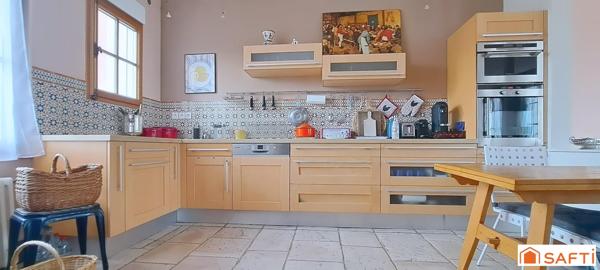 ÉLÉGANTE MAISON DE MAÎTRE LUMINEUSE ET SANS TRAVAUX