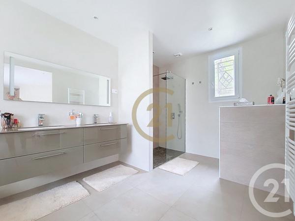 Maison à vendre  7 pièces - 299,63 m2 DRAGUIGNAN - 83