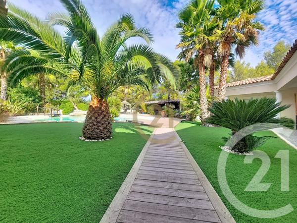 Maison à vendre  7 pièces - 299,63 m2 DRAGUIGNAN - 83