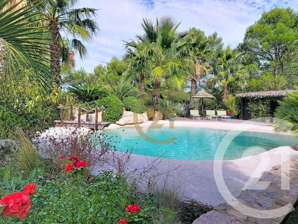 Maison à vendre  7 pièces - 299,63 m2 DRAGUIGNAN - 83