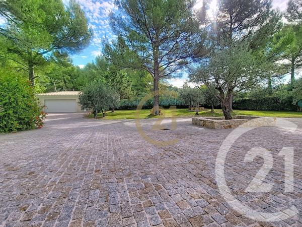 Maison à vendre  7 pièces - 299,63 m2 DRAGUIGNAN - 83