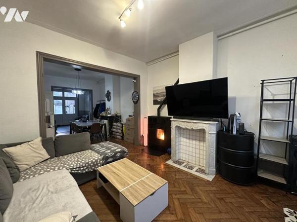 LA BASSÉE CENTRE MAISON SEMI BOURGEOISE 4CH, COUR ET 2 GARAGES