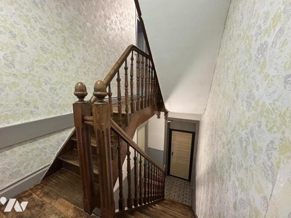 LA BASSÉE CENTRE MAISON SEMI BOURGEOISE 4CH, COUR ET 2 GARAGES