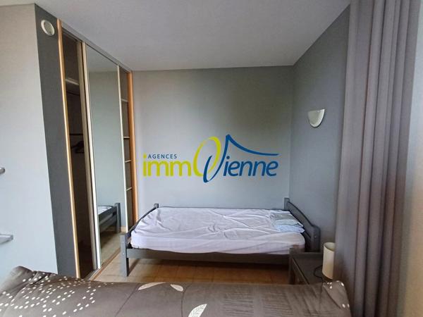 Location                                                      Appartement
                        
                     1 pièces                      22 m2                     à Lussac-les-Châteaux