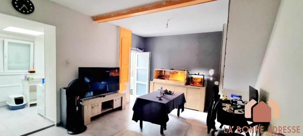 Spécial investisseur, Maison de courée parfaitement entretenue