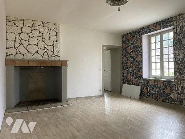 MAISON DE VILLAGE AVEC JARDIN